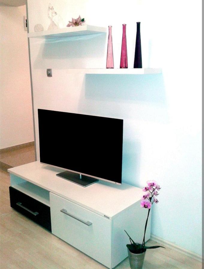 Apartment Ory Near The City Center With Free Parking Pula Exteriér fotografie